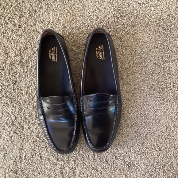Bass  Weejuns Penny Loafer in black size 8/39 - Picture 2 of 7